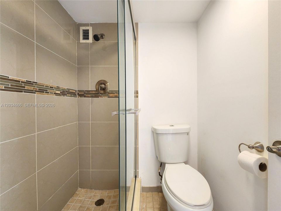 For Sale: $195,000 (2 beds, 2 baths, 1112 Square Feet)