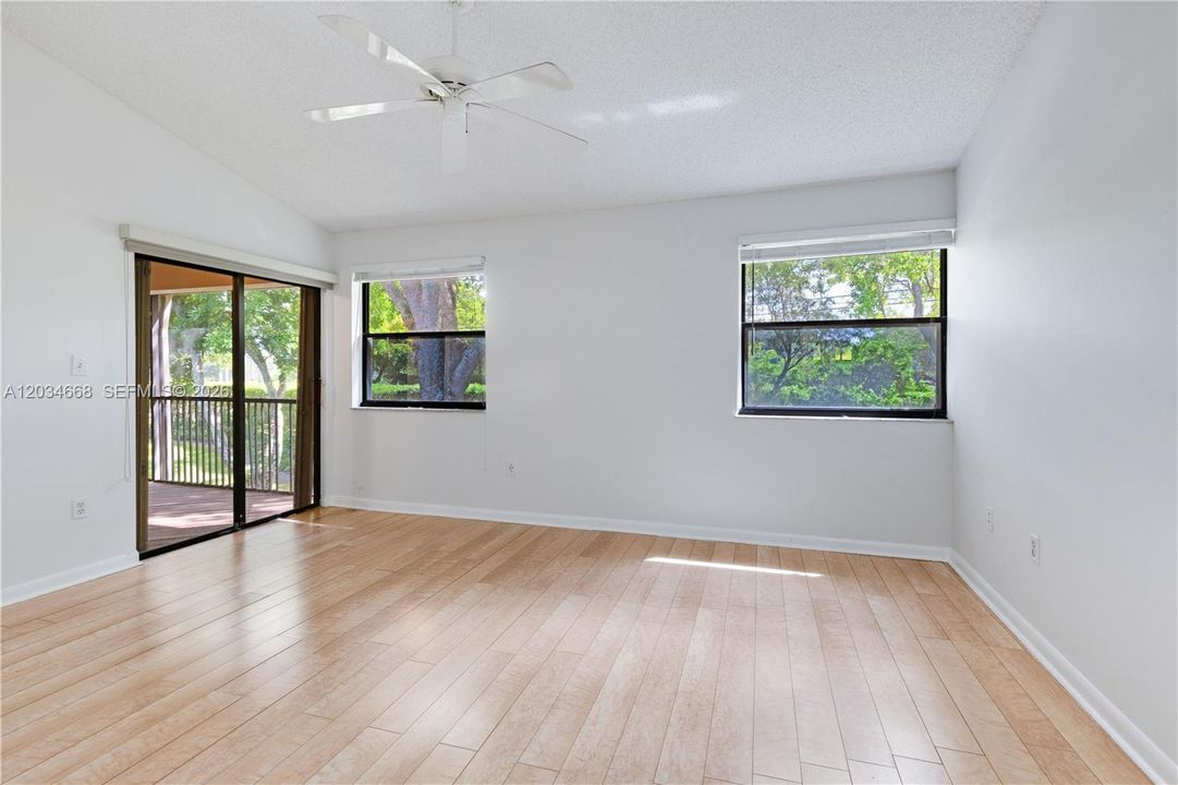 For Rent: $2,700 (2 beds, 2 baths, 1257 Square Feet)