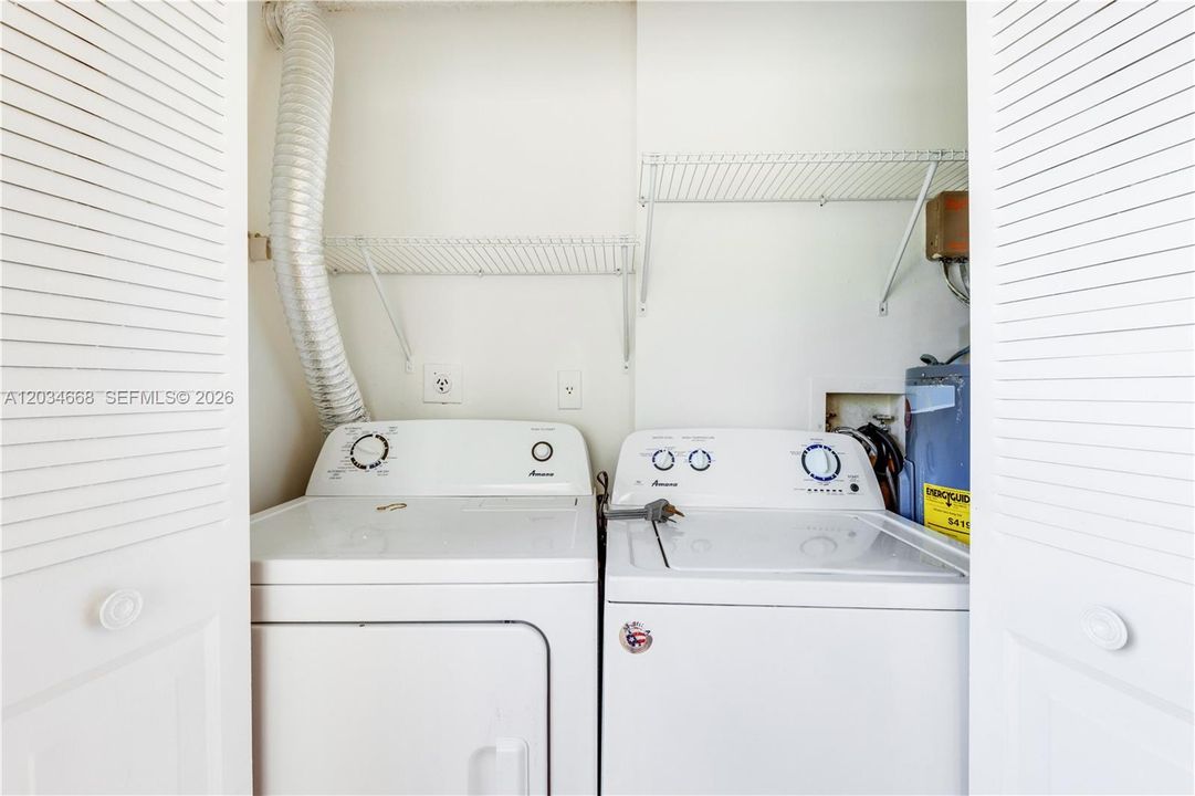 For Rent: $2,700 (2 beds, 2 baths, 1257 Square Feet)
