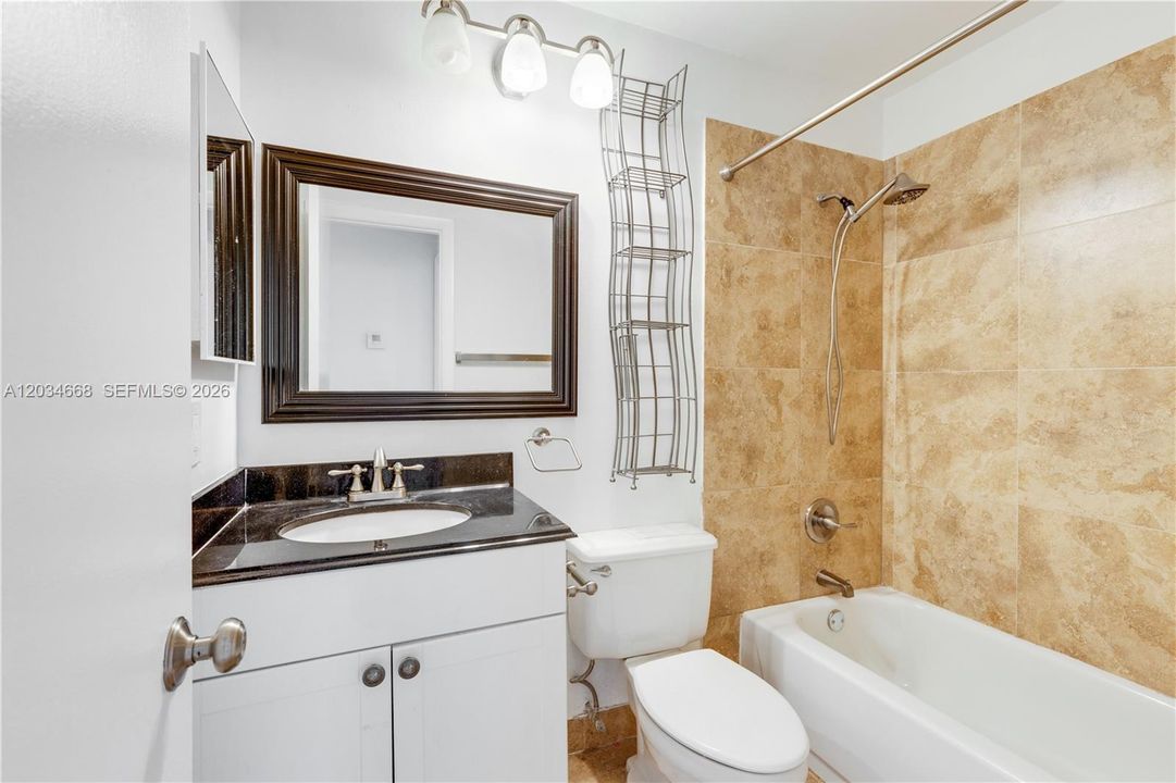 For Rent: $2,700 (2 beds, 2 baths, 1257 Square Feet)