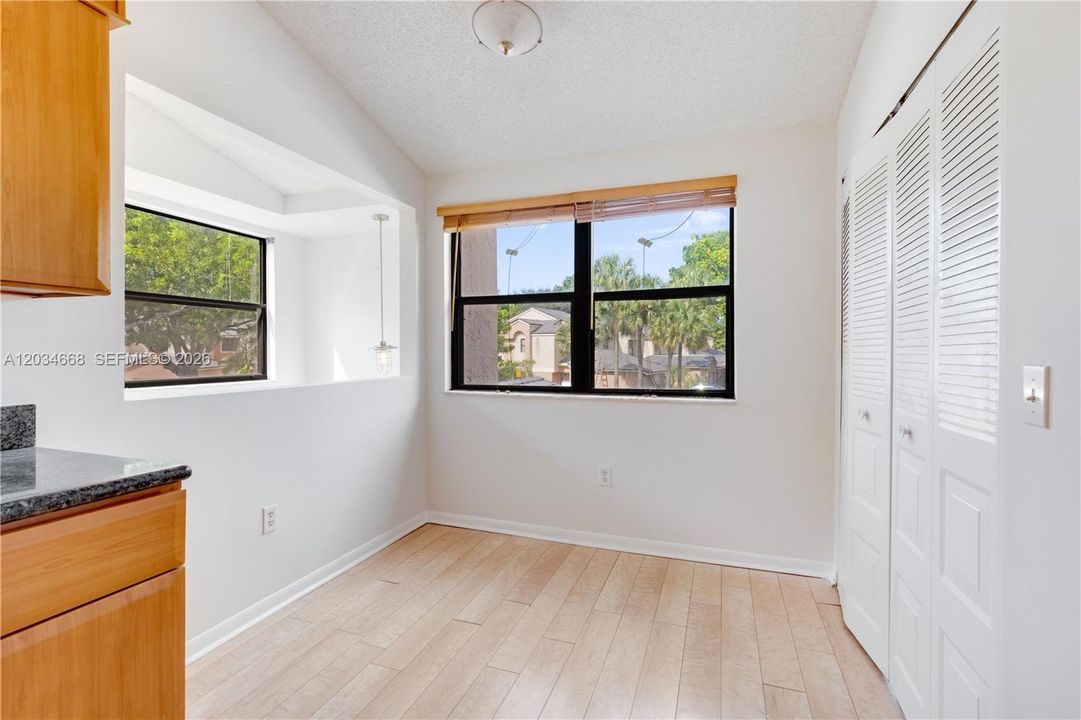 For Rent: $2,700 (2 beds, 2 baths, 1257 Square Feet)