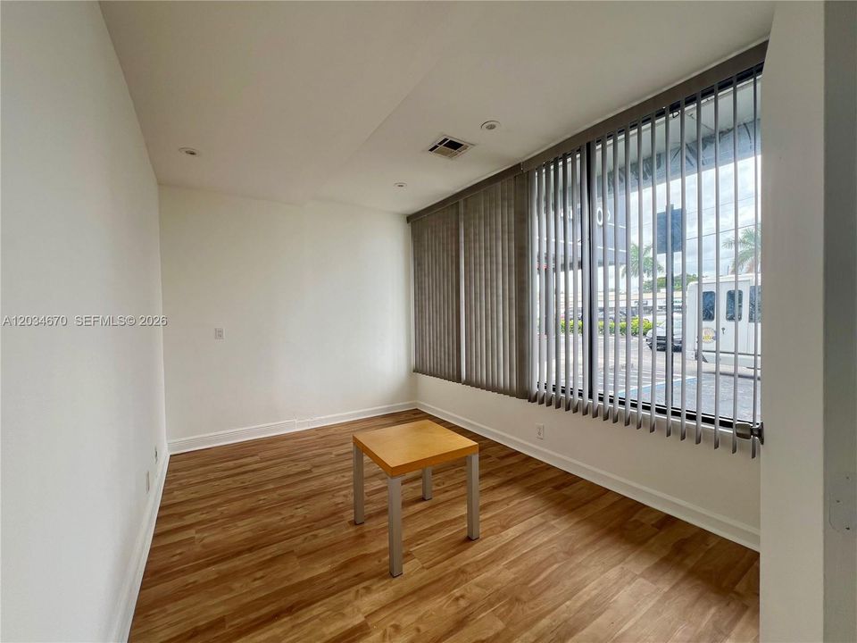 For Rent: $1,950 (0 beds, 0 baths, 0 Square Feet)