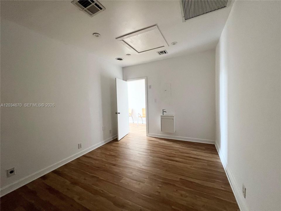 For Rent: $1,950 (0 beds, 0 baths, 0 Square Feet)
