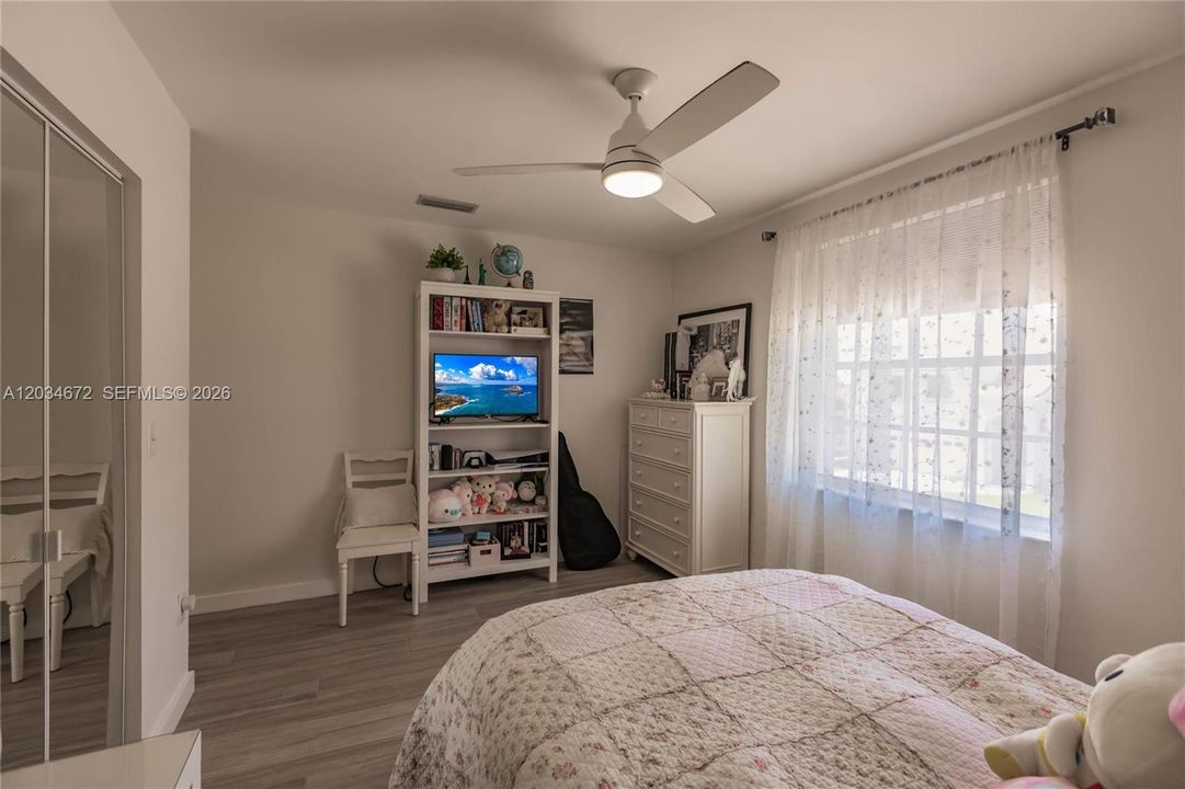 For Sale: $850,000 (4 beds, 2 baths, 2078 Square Feet)