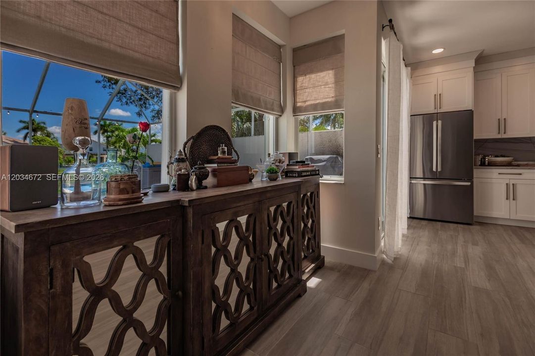 For Sale: $850,000 (4 beds, 2 baths, 2078 Square Feet)