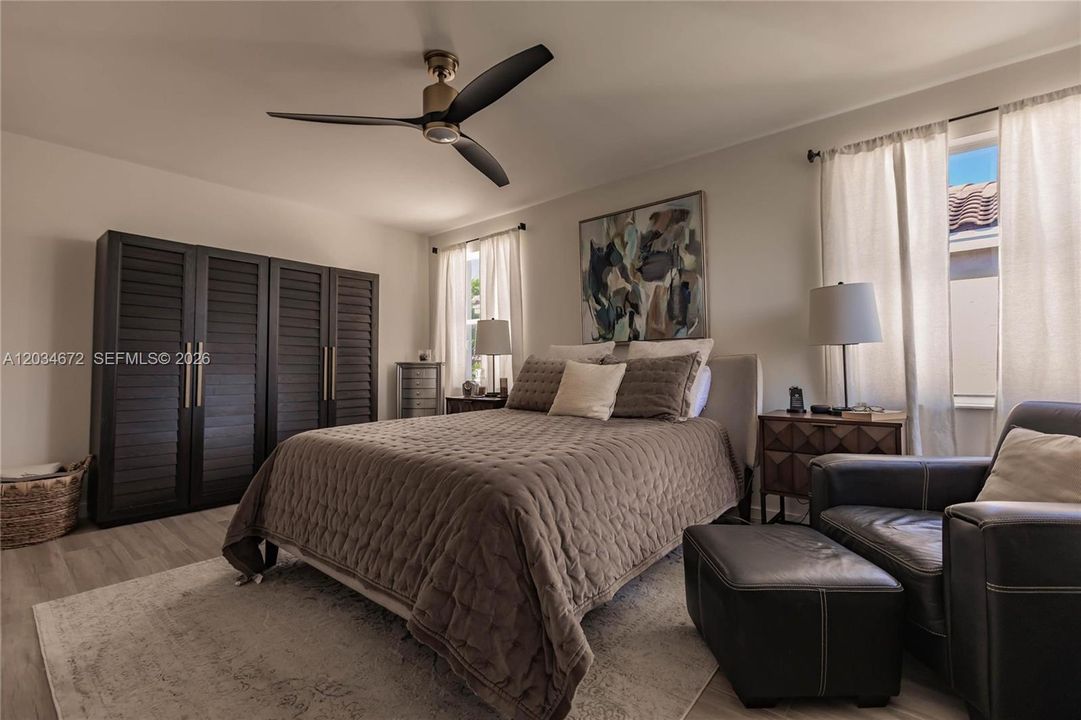 For Sale: $850,000 (4 beds, 2 baths, 2078 Square Feet)