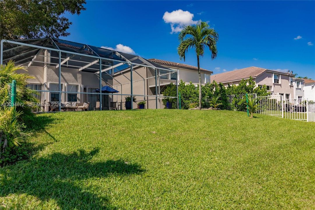 For Sale: $850,000 (4 beds, 2 baths, 2078 Square Feet)