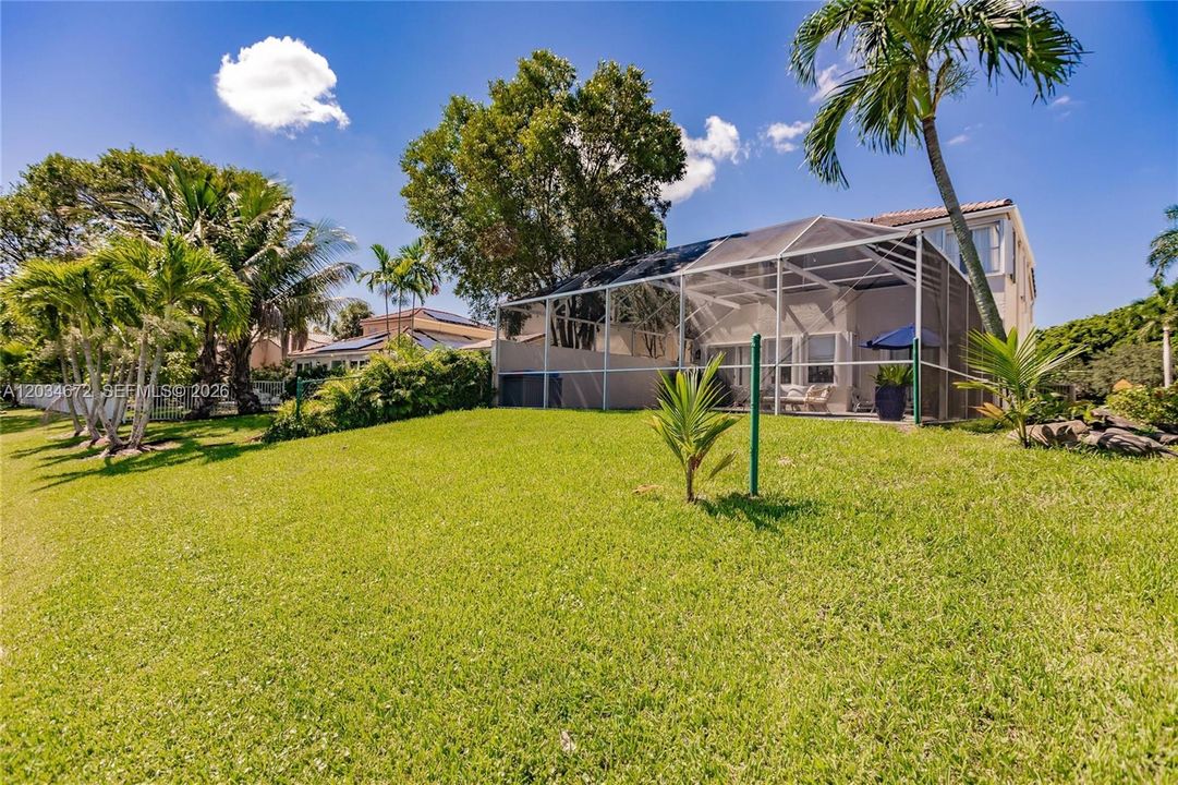 For Sale: $850,000 (4 beds, 2 baths, 2078 Square Feet)