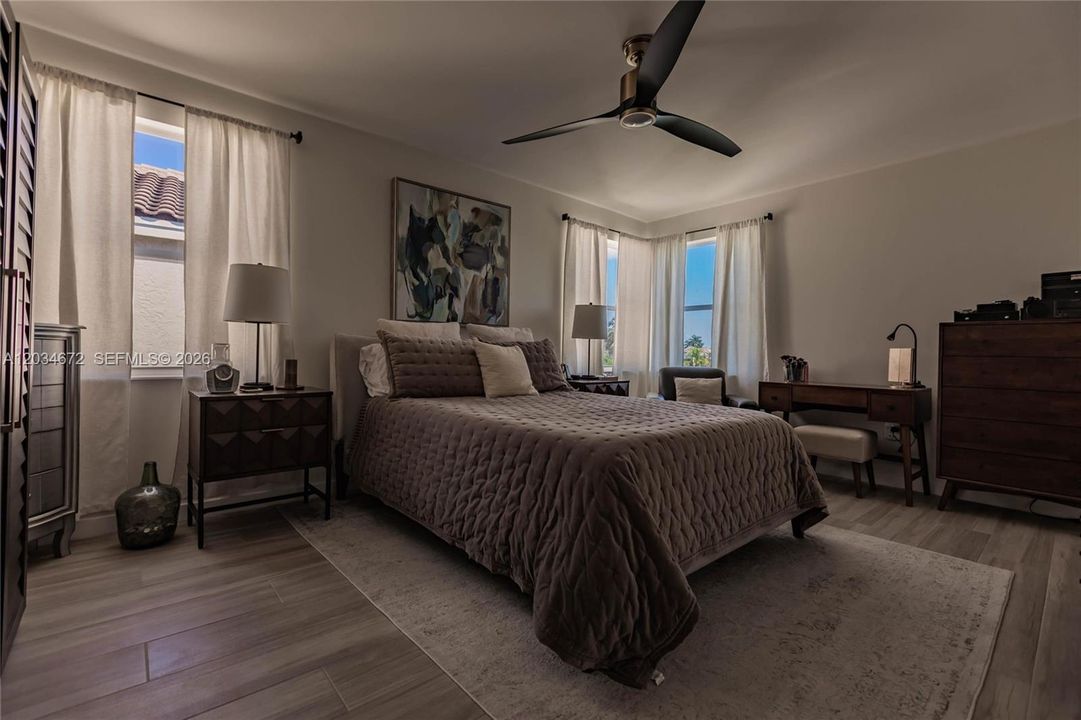 For Sale: $850,000 (4 beds, 2 baths, 2078 Square Feet)