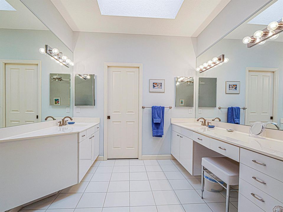 Dual sinks