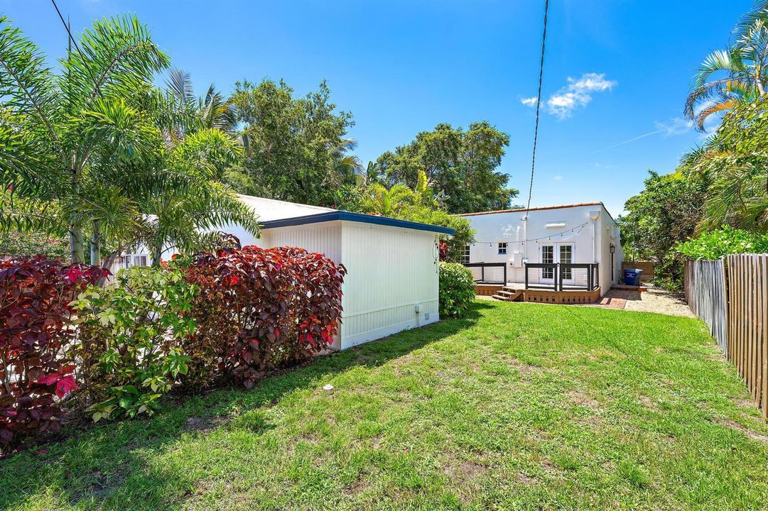 315 Hawthorne Dr-17