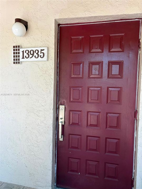 For Rent: $2,400 (2 beds, 2 baths, 1312 Square Feet)