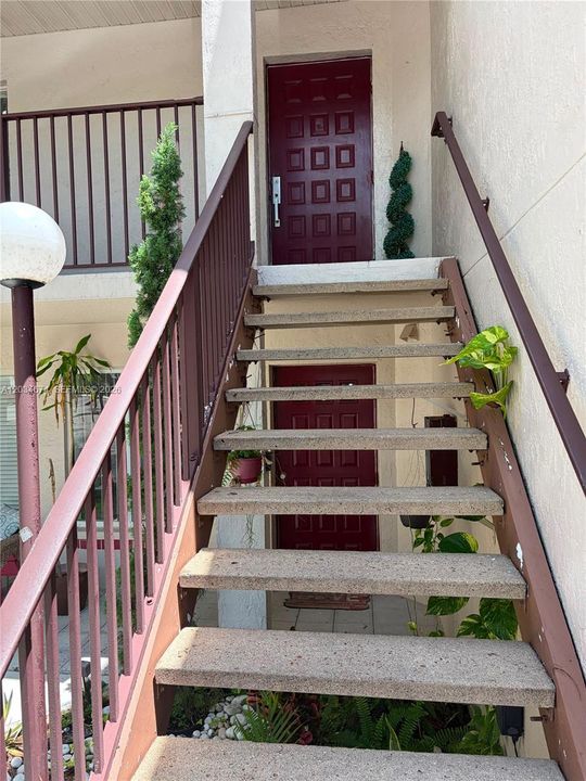 For Rent: $2,400 (2 beds, 2 baths, 1312 Square Feet)