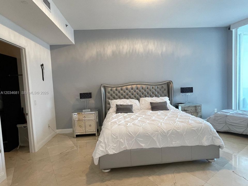 В аренду: $11,000 (3 спален, 3 ванн, 2106 Квадратных фут)