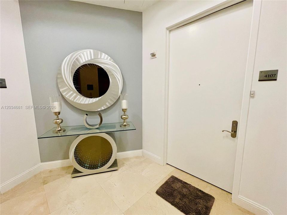 В аренду: $11,000 (3 спален, 3 ванн, 2106 Квадратных фут)