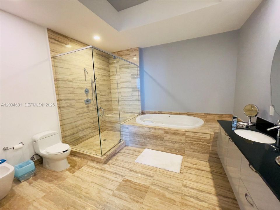В аренду: $11,000 (3 спален, 3 ванн, 2106 Квадратных фут)