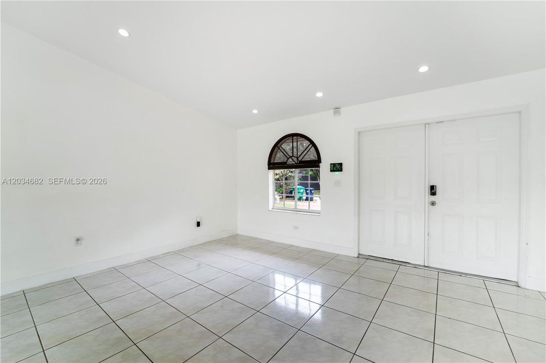 For Sale: $625,000 (4 beds, 2 baths, 1627 Square Feet)