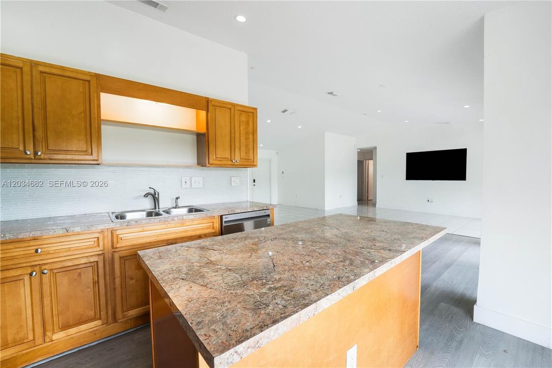 For Sale: $625,000 (4 beds, 2 baths, 1627 Square Feet)