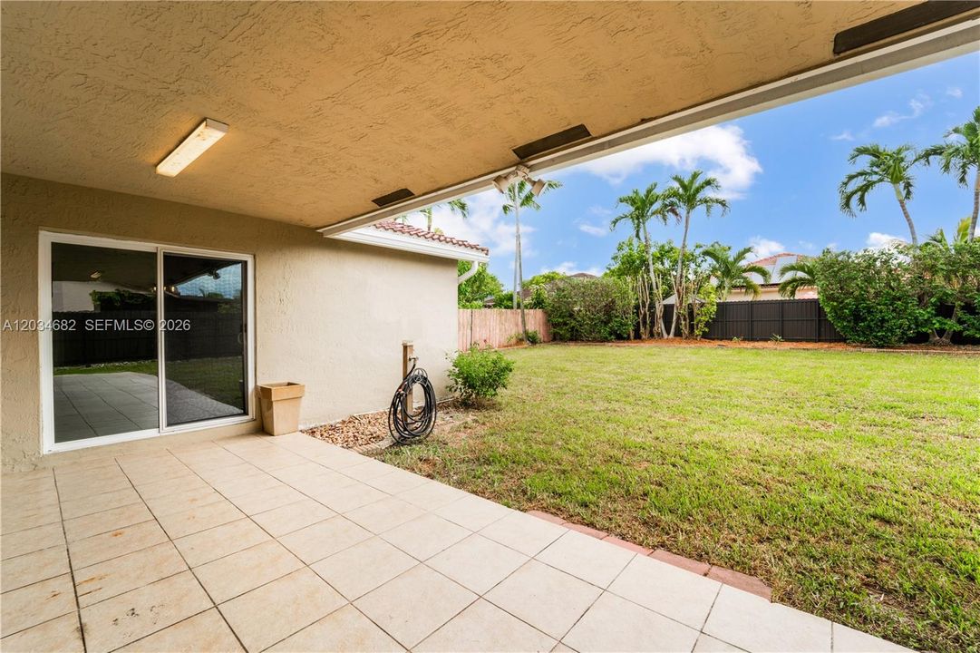 For Sale: $625,000 (4 beds, 2 baths, 1627 Square Feet)