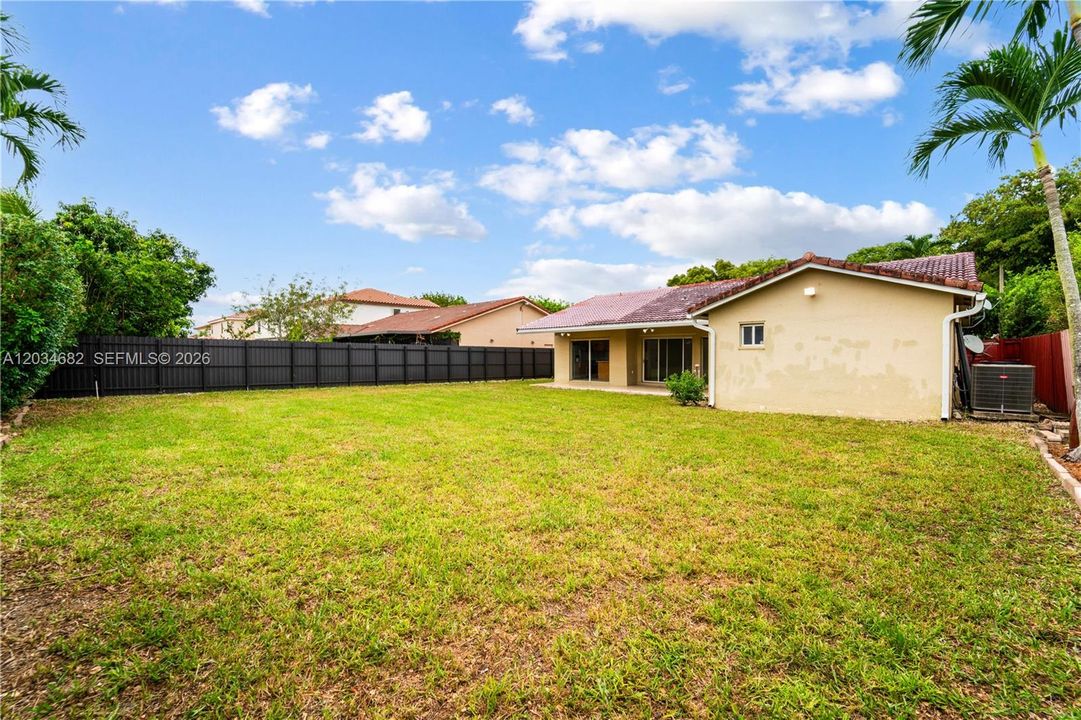 For Sale: $625,000 (4 beds, 2 baths, 1627 Square Feet)