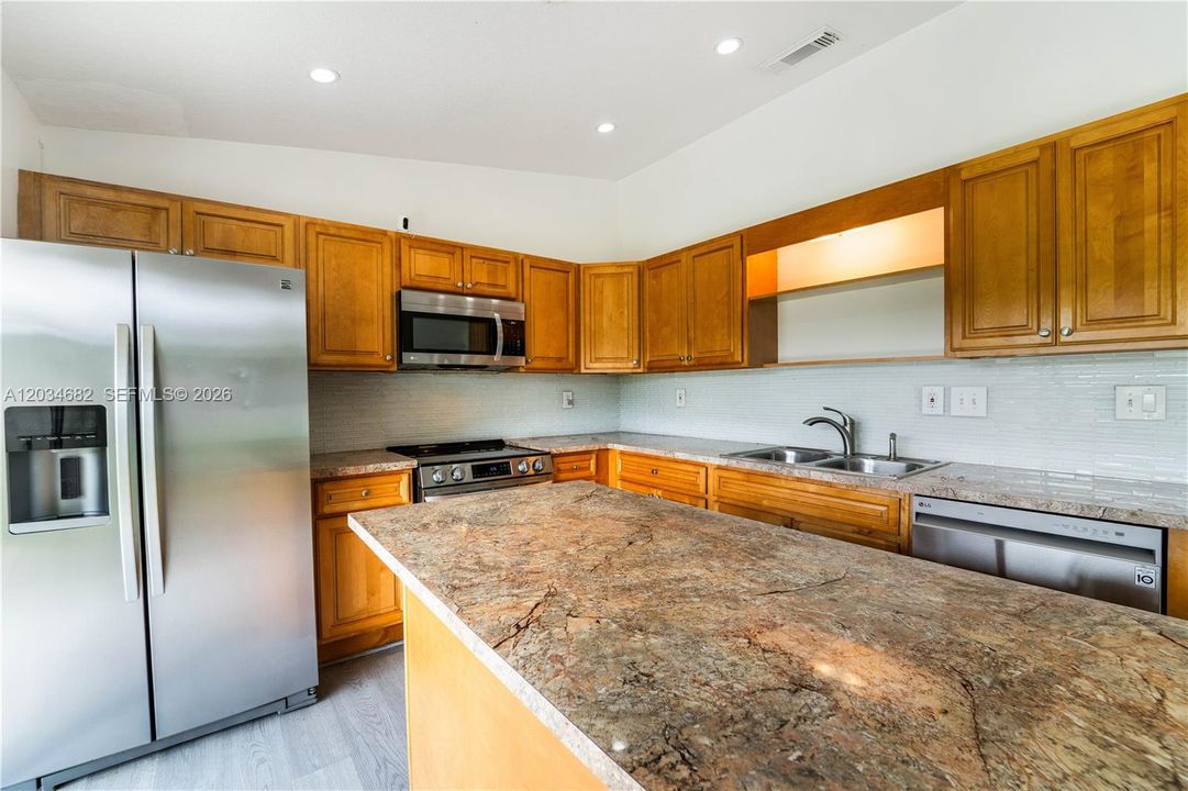 For Sale: $625,000 (4 beds, 2 baths, 1627 Square Feet)