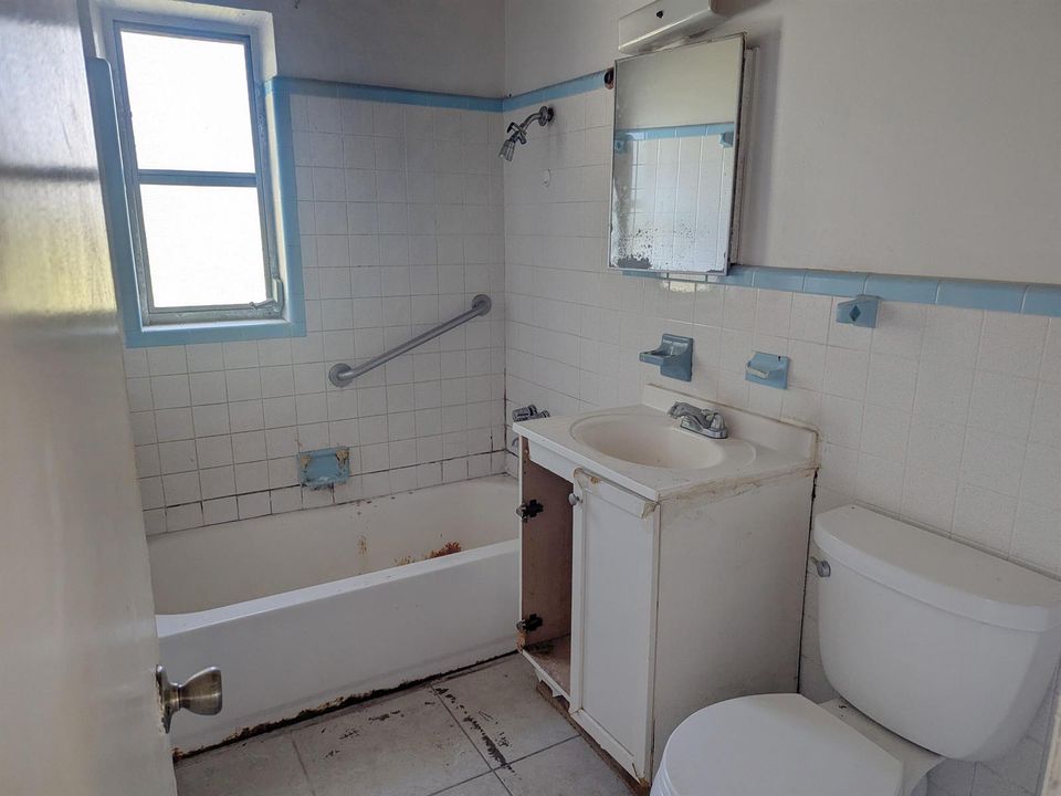 PXL_20260424_205706700