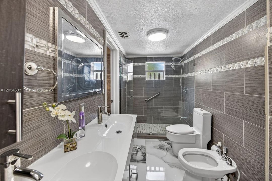 На продажу: $999,000 (4 спален, 3 ванн, 3333 Квадратных фут)