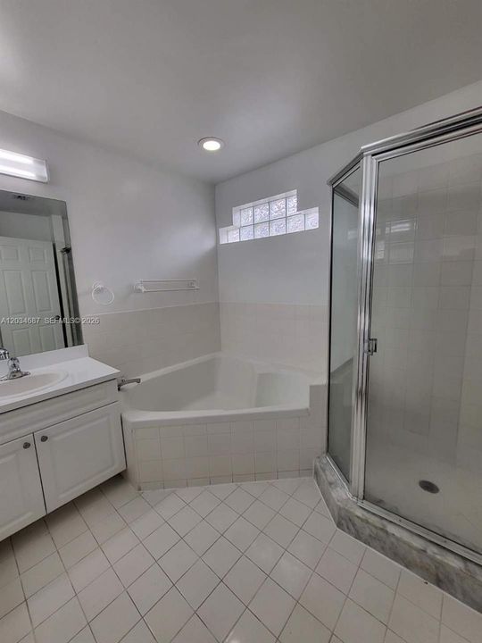 For Sale: $525,000 (3 beds, 2 baths, 1350 Square Feet)