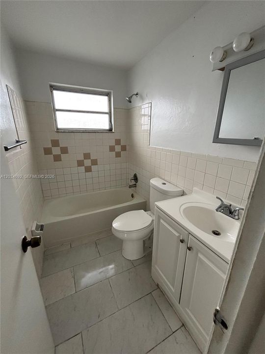 В аренду: $1,650 (1 спален, 1 ванн, 850 Квадратных фут)