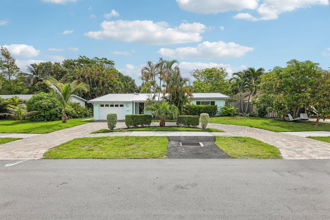 3-web-or-mls-SE 8th Ave-S1006-003