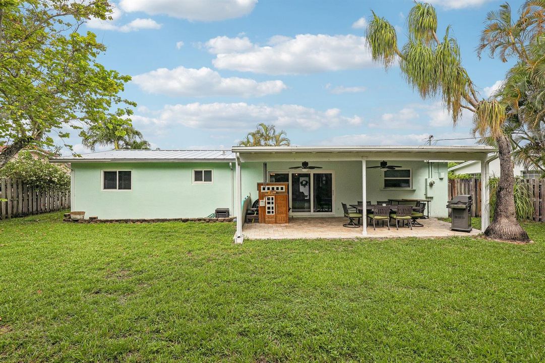35-web-or-mls-SE 8th Ave-S1006-035