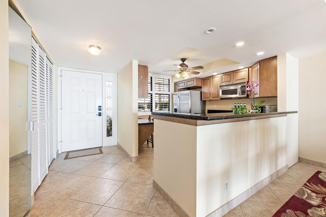 900 Ocean Dr 202-4