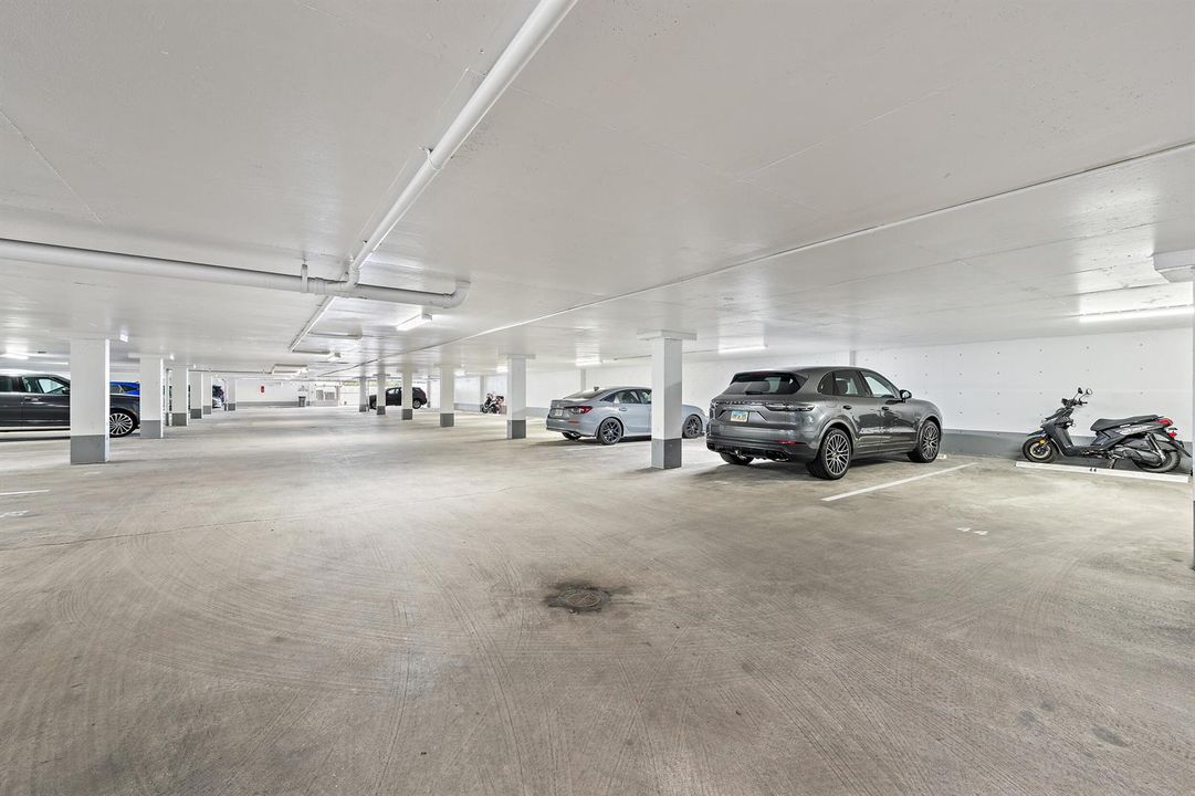 900 Ocean Dr 202-27