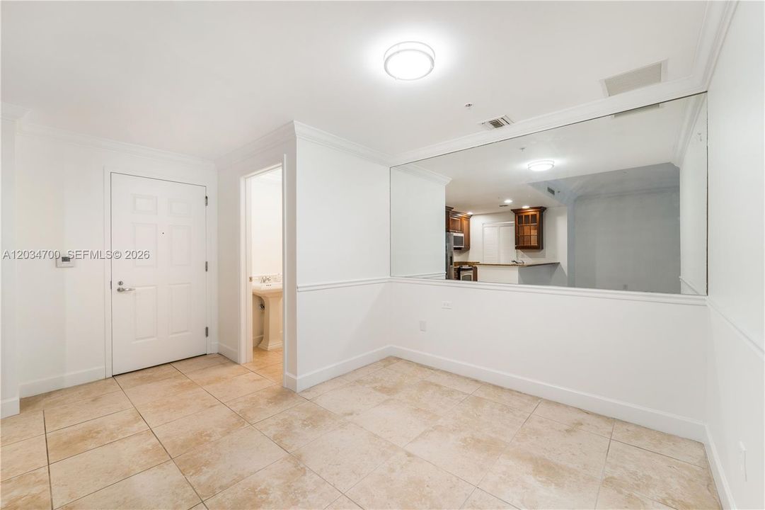 En Venta: $549,999 (1 camas, 1 baños, 929 Pies cuadrados)