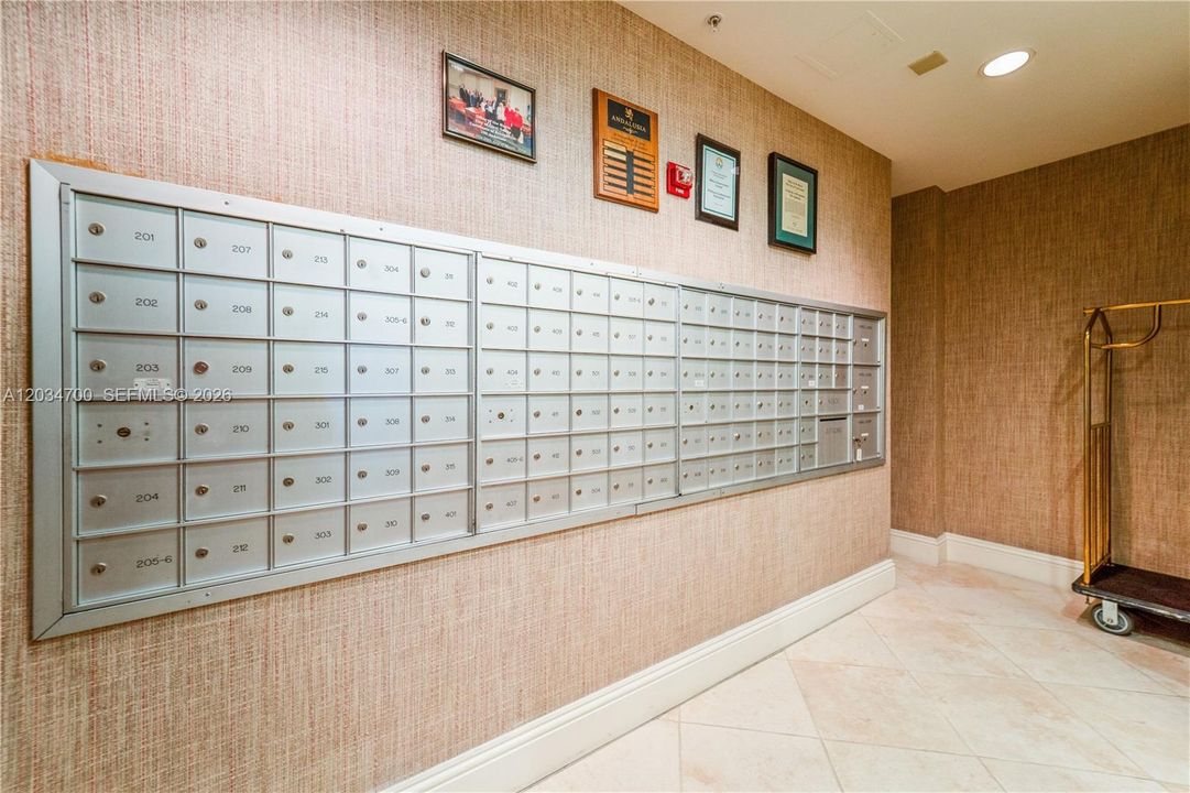 En Venta: $549,999 (1 camas, 1 baños, 929 Pies cuadrados)