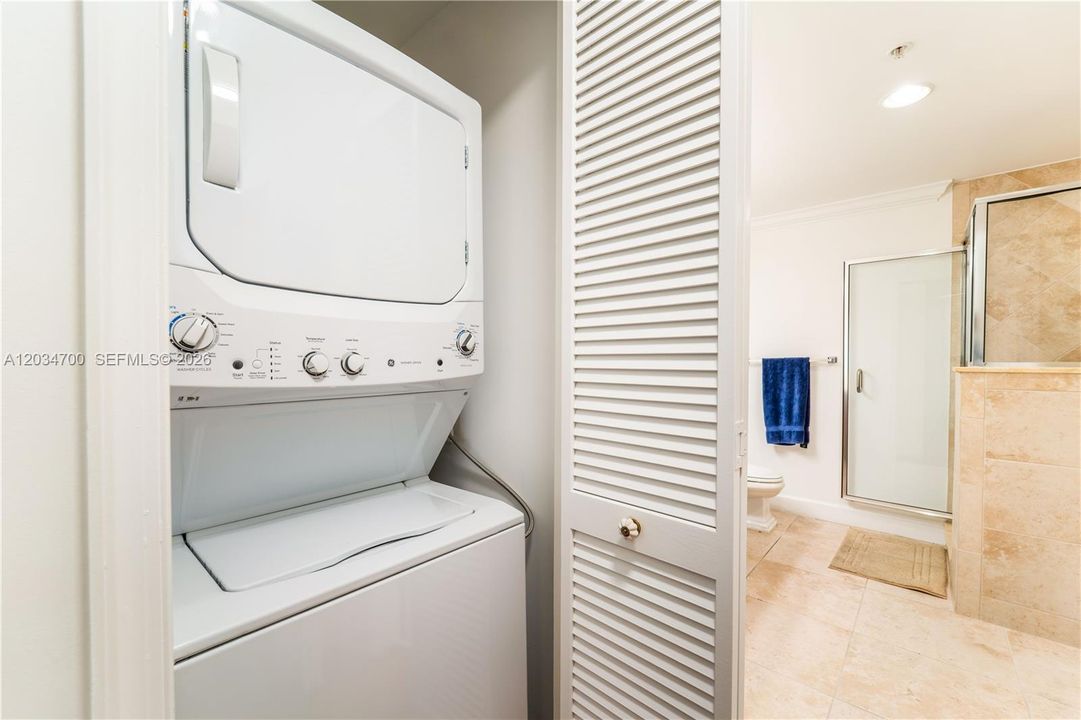 En Venta: $549,999 (1 camas, 1 baños, 929 Pies cuadrados)