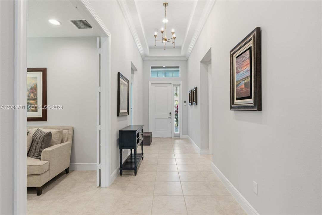 En Venta: $709,999 (3 camas, 3 baños, 2356 Pies cuadrados)
