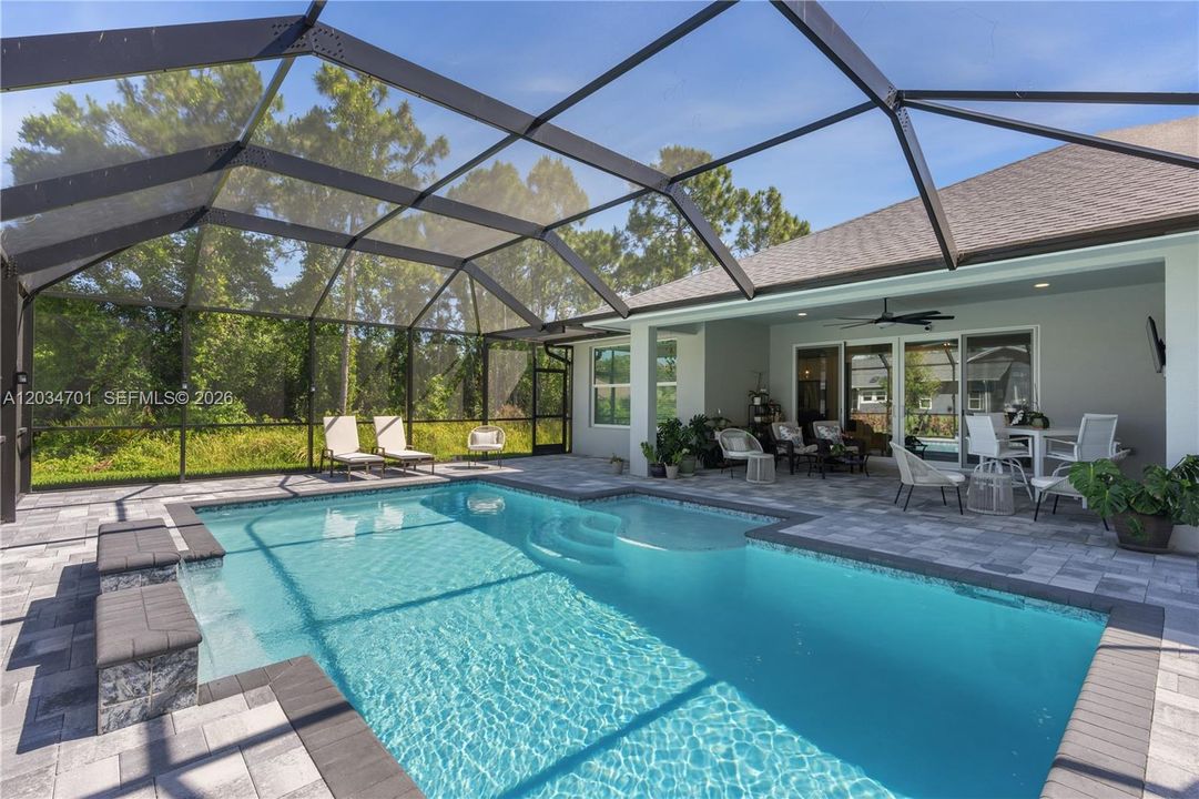 En Venta: $709,999 (3 camas, 3 baños, 2356 Pies cuadrados)