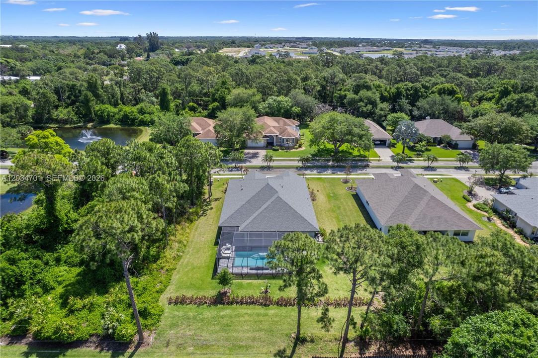 En Venta: $709,999 (3 camas, 3 baños, 2356 Pies cuadrados)