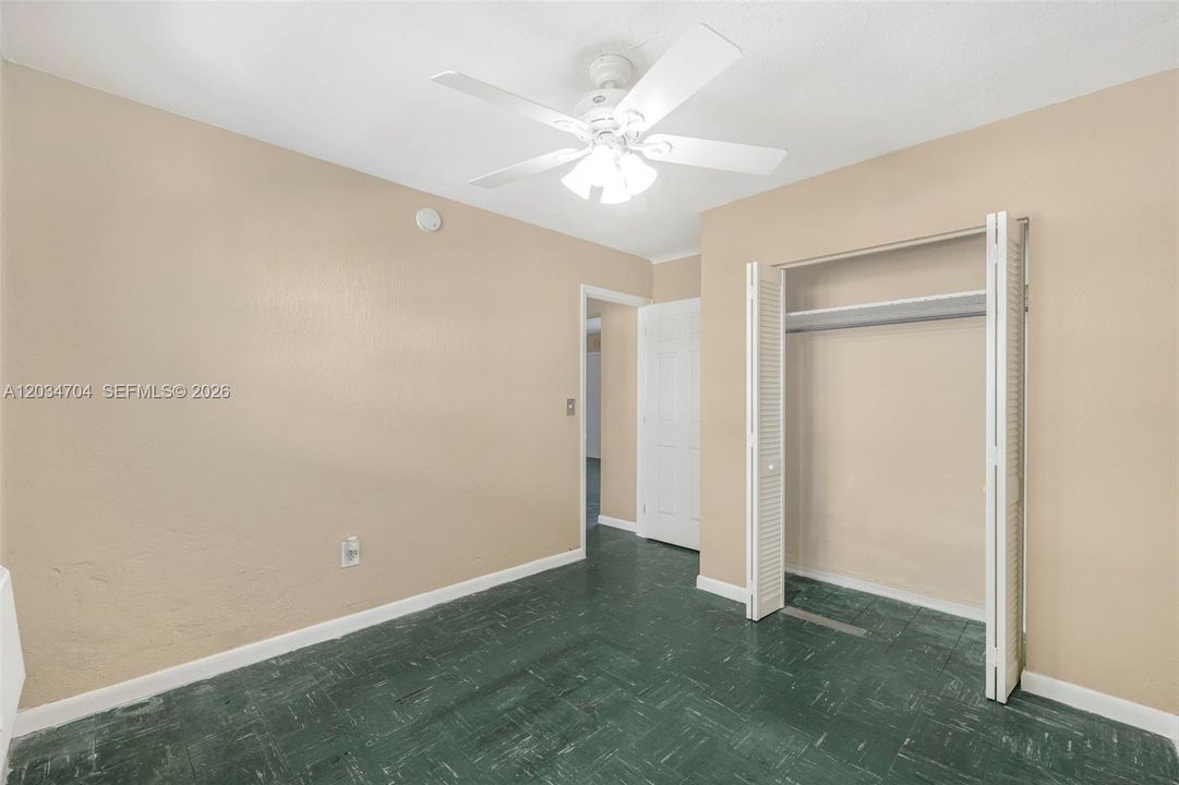 В аренду: $1,800 (2 спален, 1 ванн, 800 Квадратных фут)