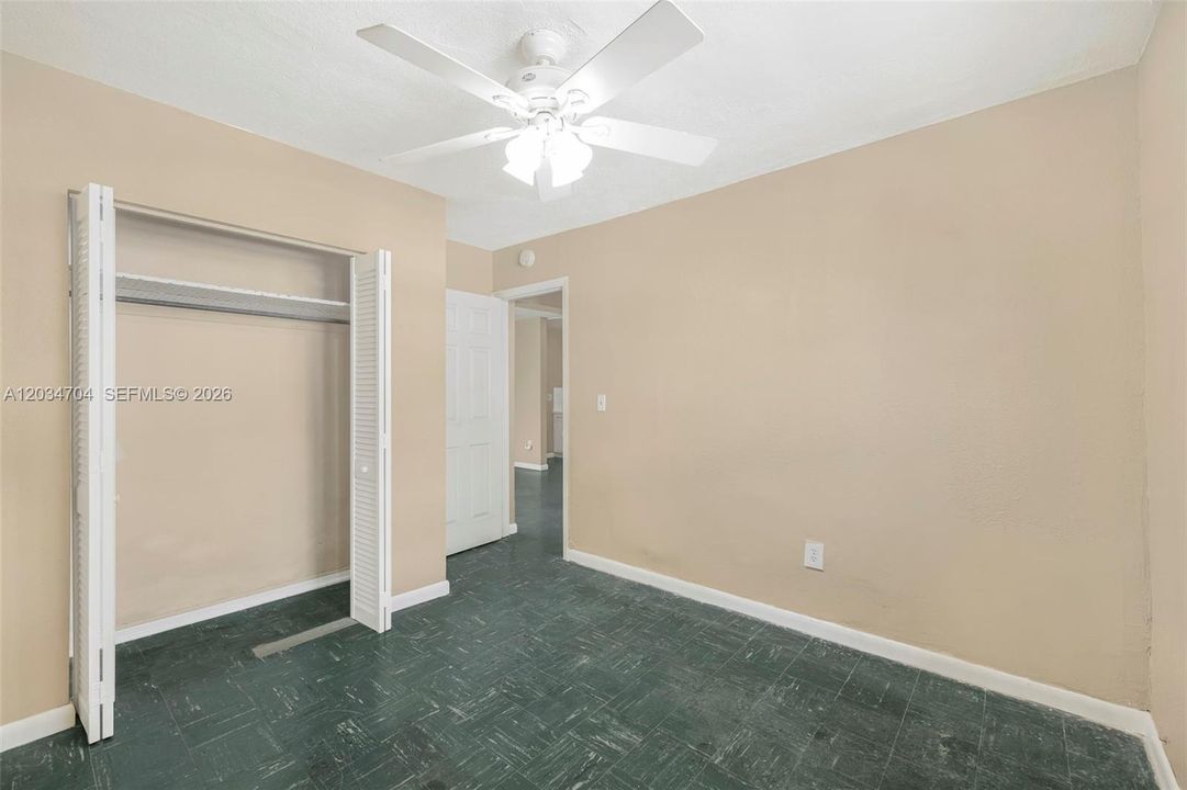 В аренду: $1,800 (2 спален, 1 ванн, 800 Квадратных фут)