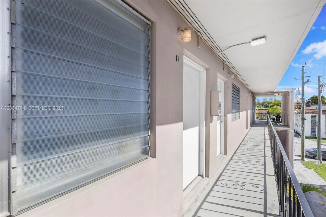 В аренду: $1,800 (2 спален, 1 ванн, 800 Квадратных фут)