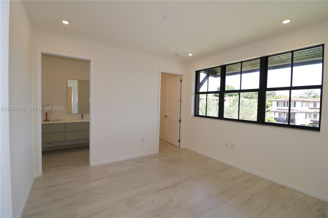 En Renta: $13,000 (4 camas, 3 baños, 2858 Pies cuadrados)