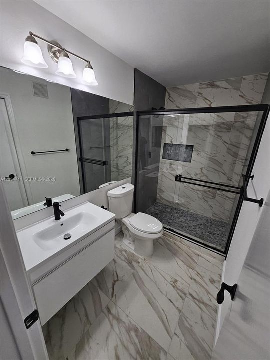For Rent: $2,275 (2 beds, 2 baths, 921 Square Feet)