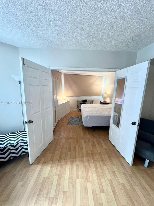 В аренду: $3,300 (2 спален, 2 ванн, 990 Квадратных фут)