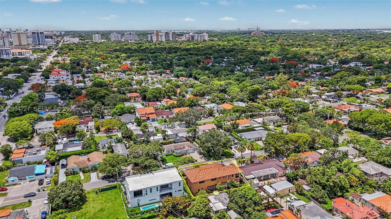For Sale: $2,599,000 (4 beds, 4 baths, 3736 Square Feet)
