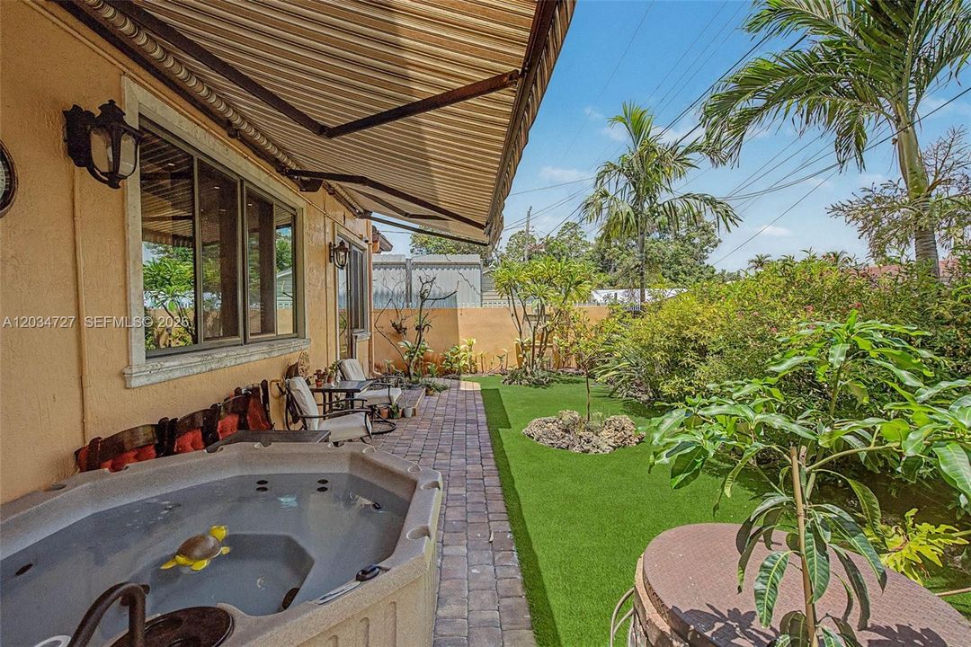 For Sale: $2,599,000 (4 beds, 4 baths, 3736 Square Feet)