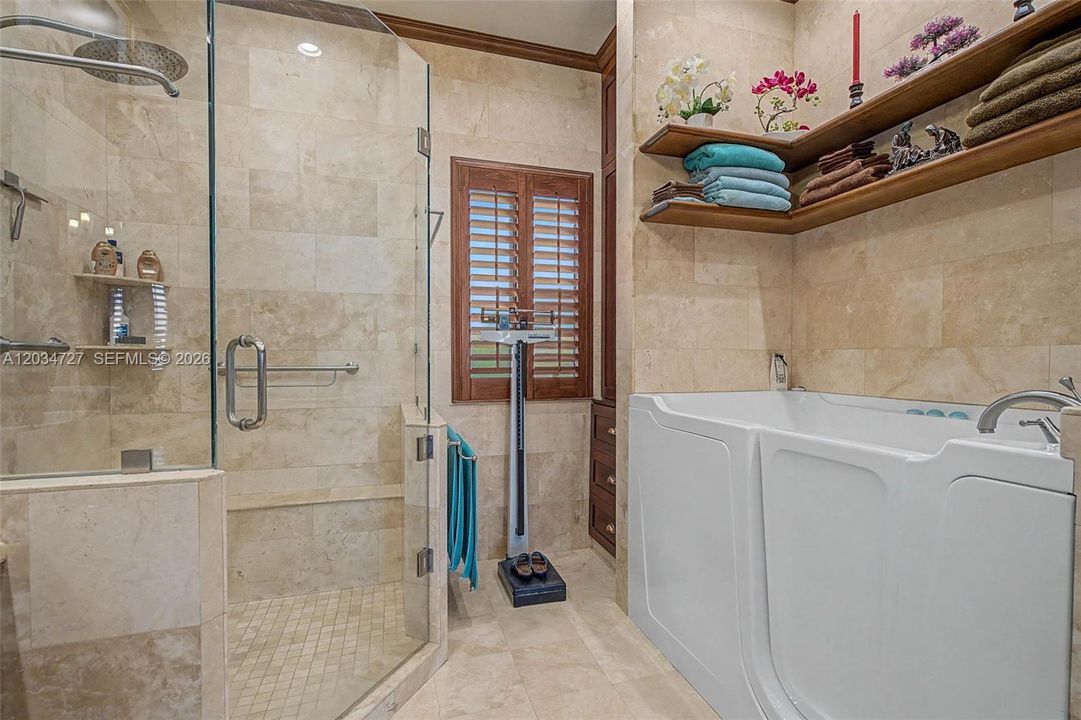 For Sale: $2,599,000 (4 beds, 4 baths, 3736 Square Feet)
