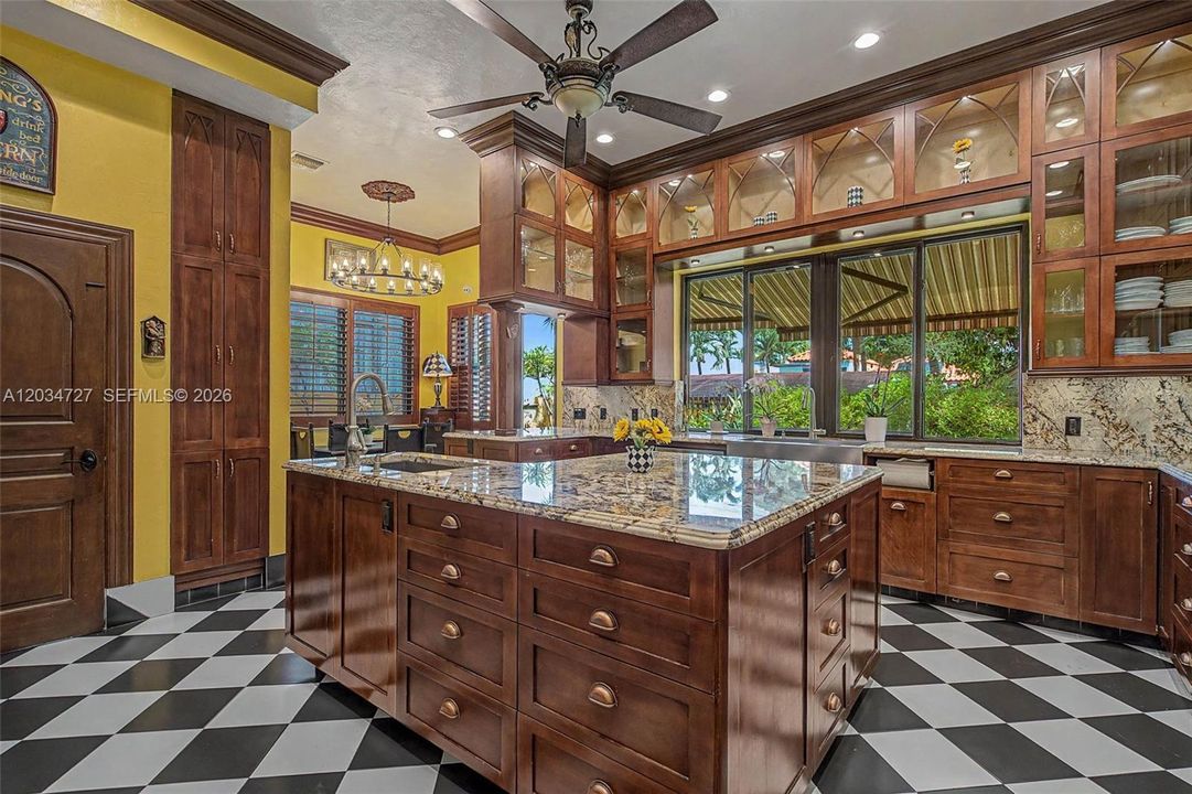 For Sale: $2,599,000 (4 beds, 4 baths, 3736 Square Feet)