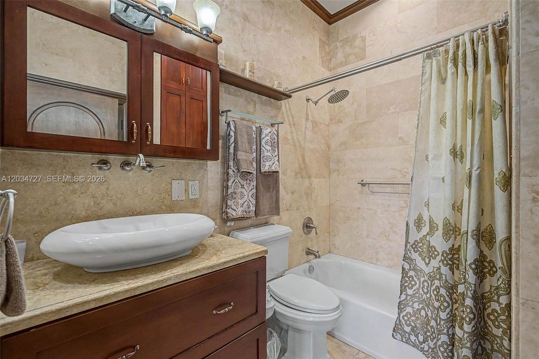 For Sale: $2,599,000 (4 beds, 4 baths, 3736 Square Feet)